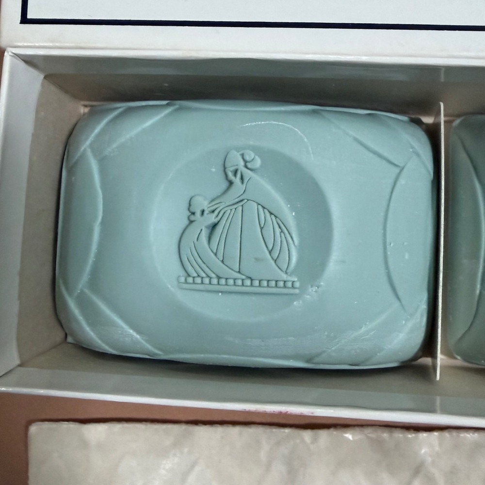 Vintage Lanvin Arpege Travel Soap Set 3 Cakes 3oz Each French Perfume Blended - Picture 2 of 7